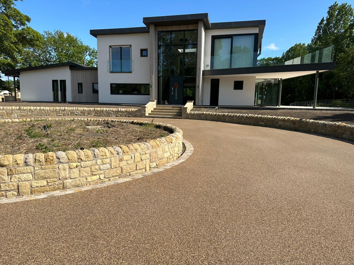 Featured image for Jointline Completes Stunning Resin Bound Project at Private Residence