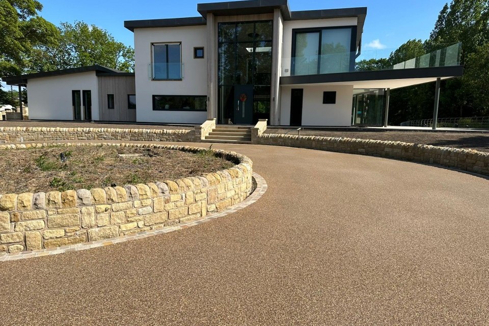 Thumbnail image for Jointline Completes Stunning Resin Bound Project at Private Residence